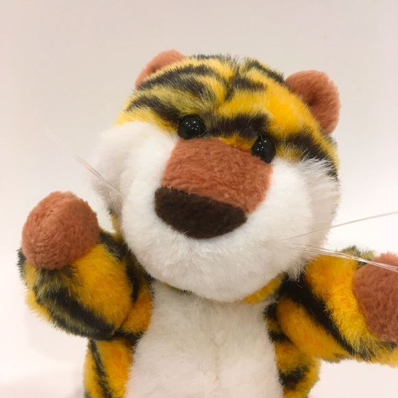 Vintage Gund Plush Tiger 🐯 - Picture 2 of 5